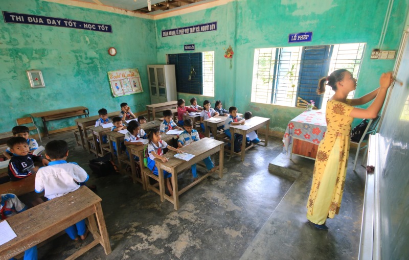 Chính sách miễn, giảm học phí và hỗ trợ chi phí sinh hoạt đối với SV sư phạm sẽ góp phần giải quyết bài toán thiếu giáo viên ở miền núi Quảng Nam. Ảnh Thành Nguyễn