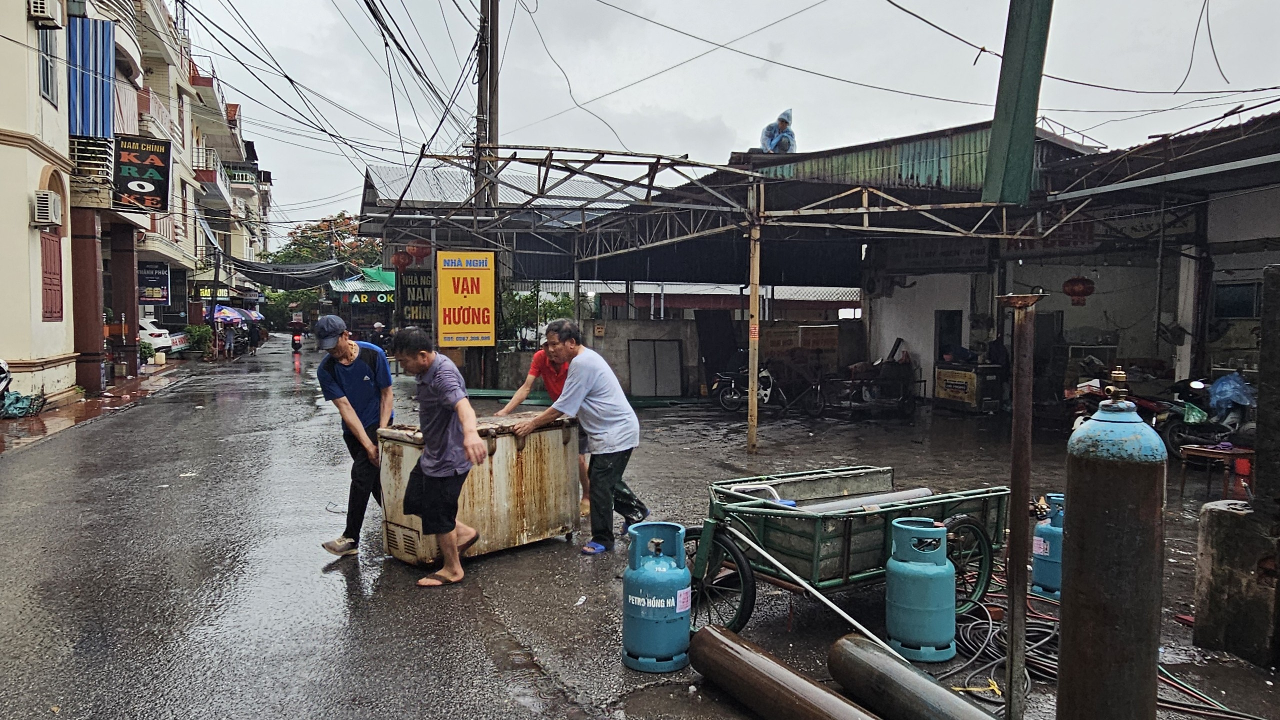 27 hộ dân ở khu 27 hộ dân ở khu