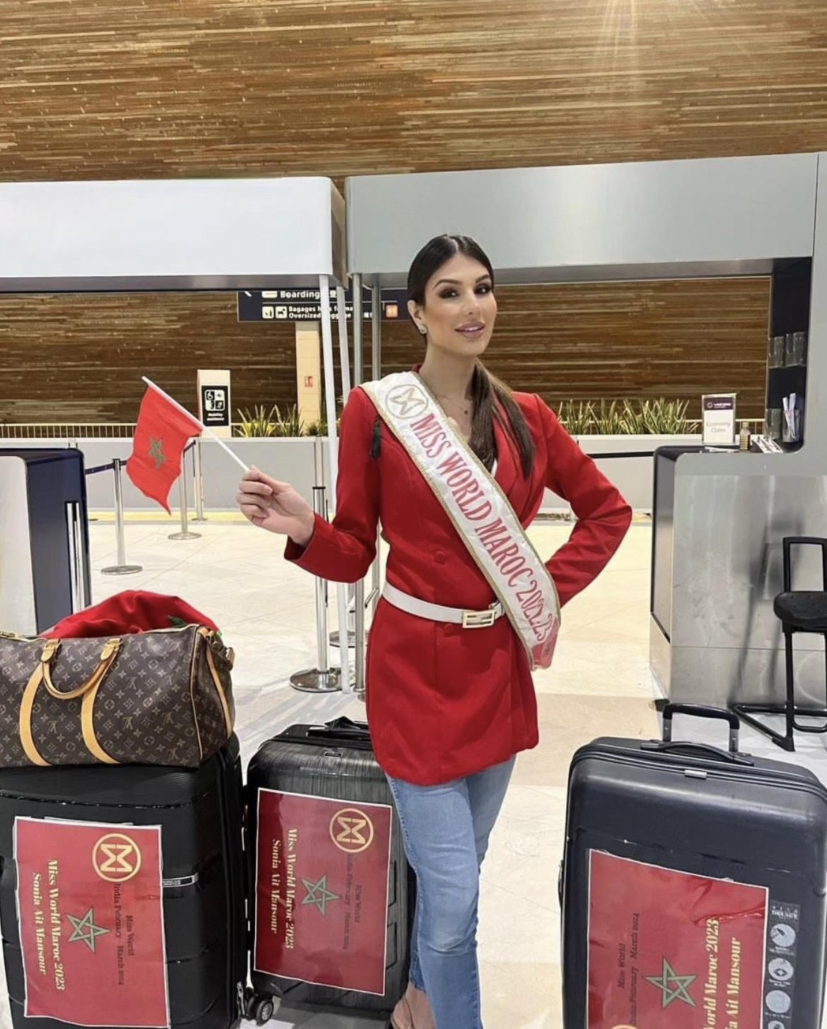 Hoa hậu Mai Phương vừa đến Ấn Độ thi Miss World lần thứ 71, dàn đối thủ Hoa hậu Mai Phương vừa đến Ấn Độ thi Miss World lần thứ 71, dàn đối thủ