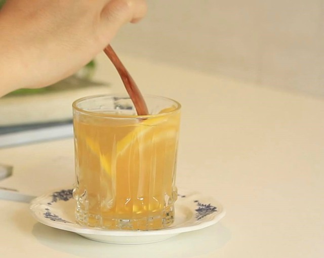 4 đồ uống giải nhiệt cho người bệnh tiểu đường vừa ngon vừa giúp kiểm soát đường huyết lại dễ làm- Ảnh 3. 4 đồ uống giải nhiệt cho người bệnh tiểu đường vừa ngon vừa giúp kiểm soát đường huyết lại dễ làm- Ảnh 3.