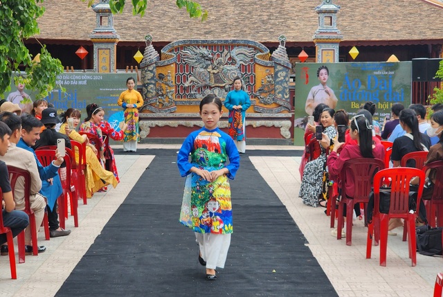 "Áo dài đương đại – Ba miền hội tụ" - Ảnh 16. "Áo dài đương đại – Ba miền hội tụ" - Ảnh 16.