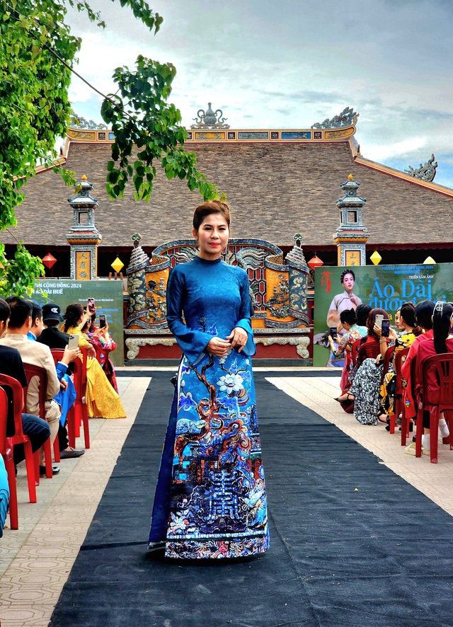 "Áo dài đương đại – Ba miền hội tụ" - Ảnh 19. "Áo dài đương đại – Ba miền hội tụ" - Ảnh 19.