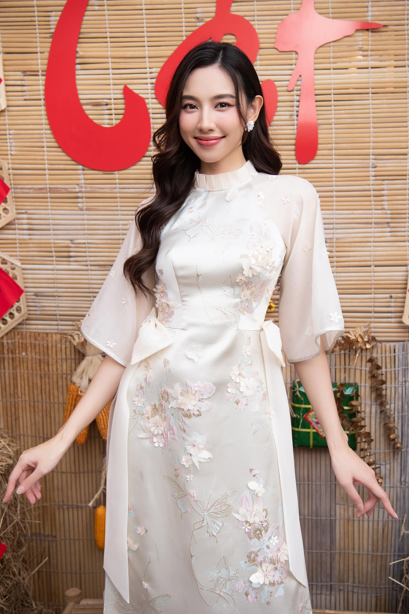 Ngây ngất ngắm 7 Hoa hậu, Á hậu mặc áo dài đẹp Ngây ngất ngắm 7 Hoa hậu, Á hậu mặc áo dài đẹp