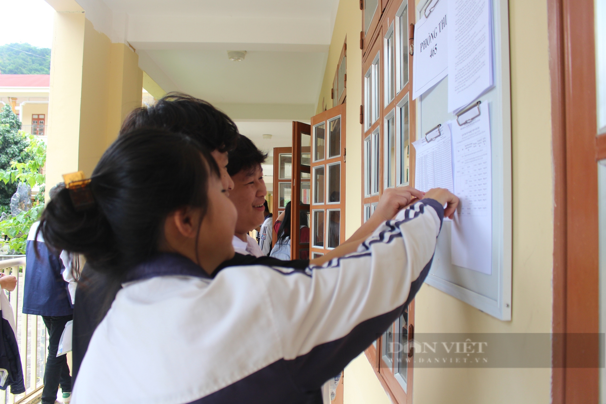 Hơn 110 thí sinh ở Sơn La vắng trong ngày làm thủ tục dự thi tốt nghiệp THPT- Ảnh 2. Hơn 110 thí sinh ở Sơn La vắng trong ngày làm thủ tục dự thi tốt nghiệp THPT- Ảnh 2.