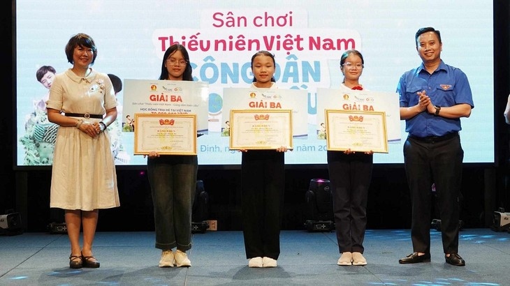 trao giải quán quân sân chơi thiếu niên việt nam - công dân toàn cầu 2024 hình ảnh 4 trao giai quan quan san choi thieu nien viet nam - cong dan toan cau 2024 hinh anh 4