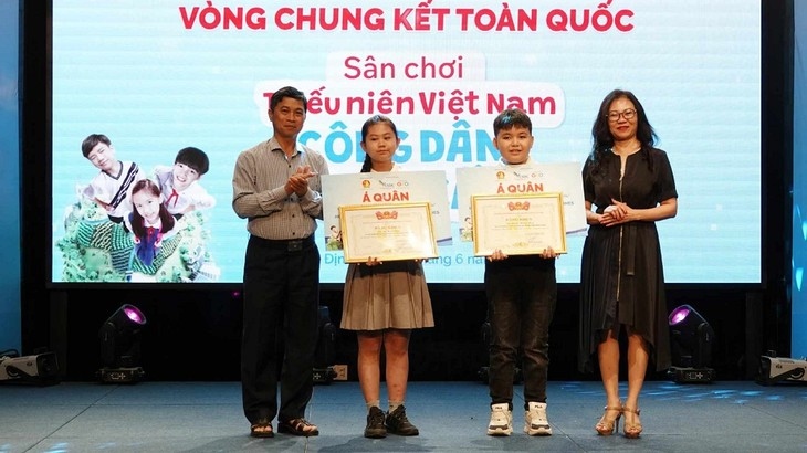 trao giải quán quân sân chơi thiếu niên việt nam - công dân toàn cầu 2024 hình ảnh 3 trao giai quan quan san choi thieu nien viet nam - cong dan toan cau 2024 hinh anh 3