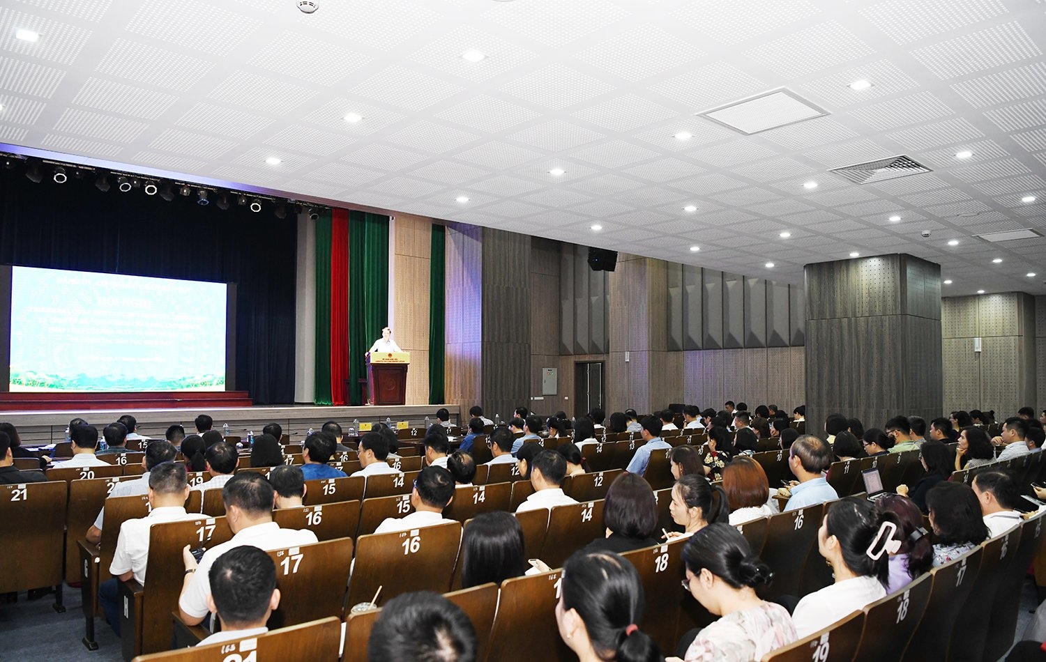 Quang cảnh Hội nghị Quang cảnh Hội nghị