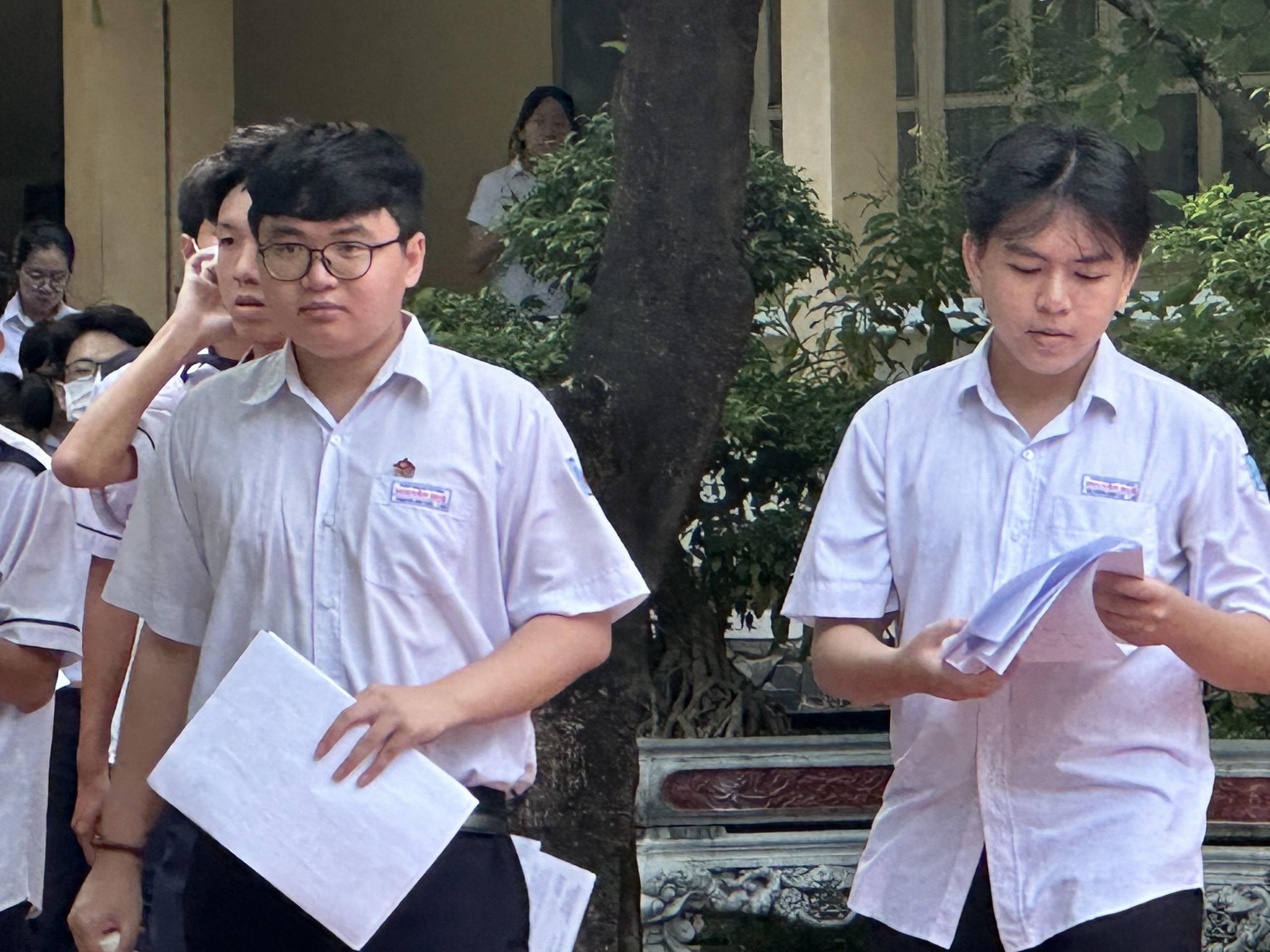 Thi tốt nghiệp THPT 2024: 'Kẻ cười, người khóc' vì đề thi môn toán- Ảnh 2. Thi tốt nghiệp THPT 2024: 'Kẻ cười, người khóc' vì đề thi môn toán- Ảnh 2.