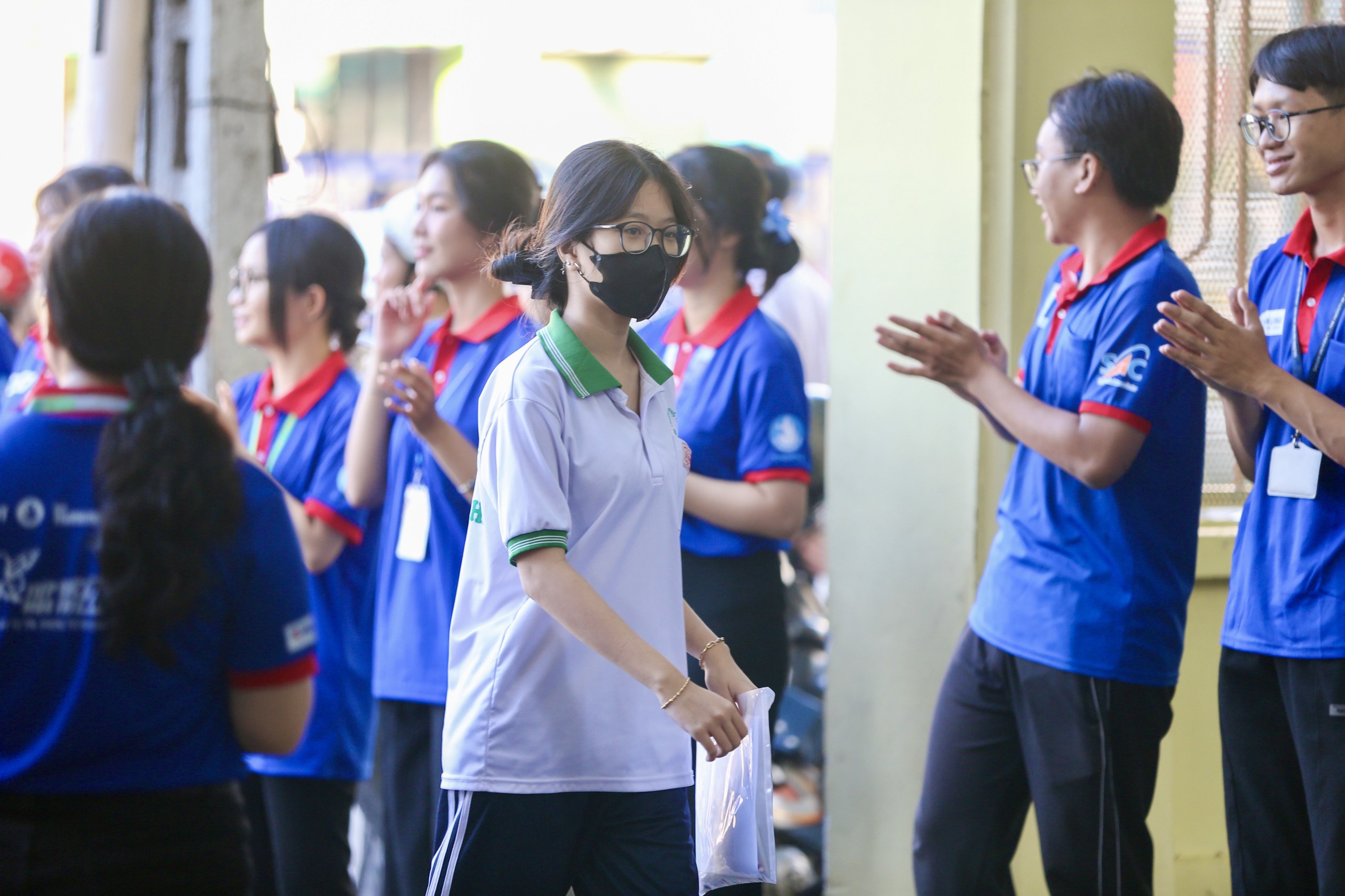 Hơn 1 triệu thí sinh cả nước bước vào môn thi tổ hợp - Ảnh 6. Hơn 1 triệu thí sinh cả nước bước vào môn thi tổ hợp - Ảnh 6.