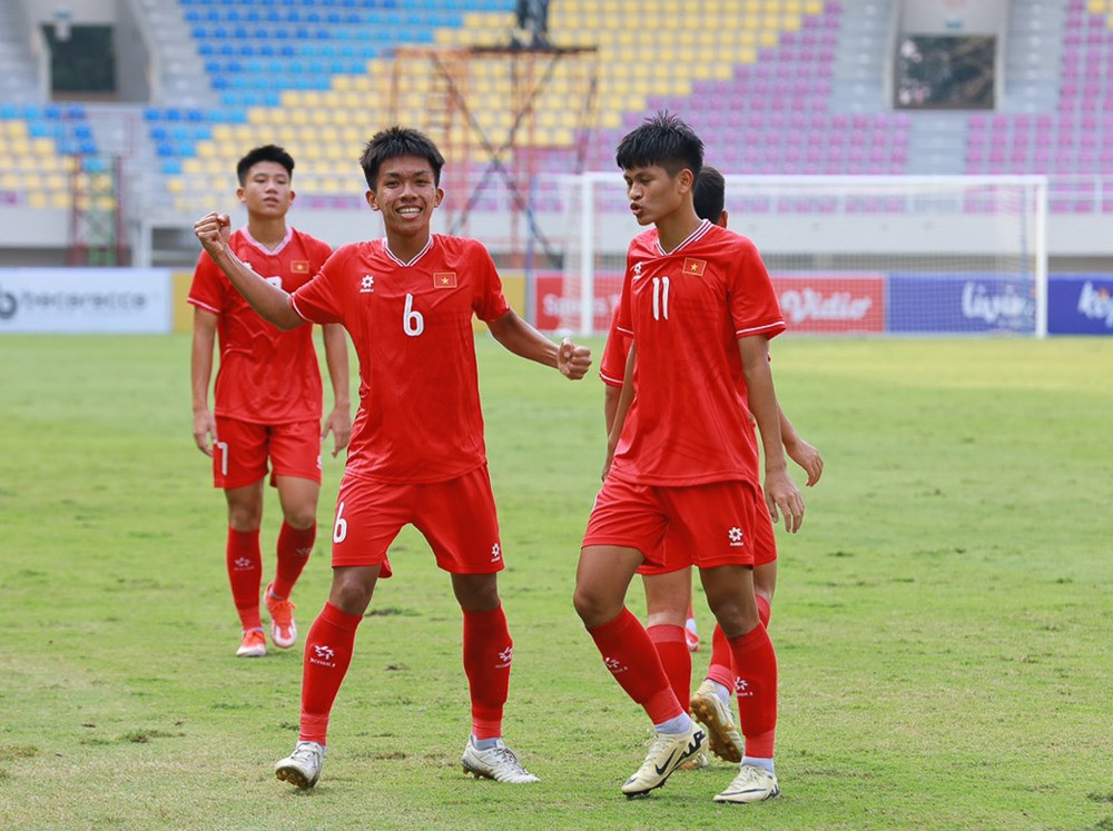 Thắng cực đậm U.16 Myanmar, U.16 Việt Nam vào bán kết Đông Nam Á với ngôi đầu bảng - Ảnh 2. Thắng cực đậm U.16 Myanmar, U.16 Việt Nam vào bán kết Đông Nam Á với ngôi đầu bảng - Ảnh 2.