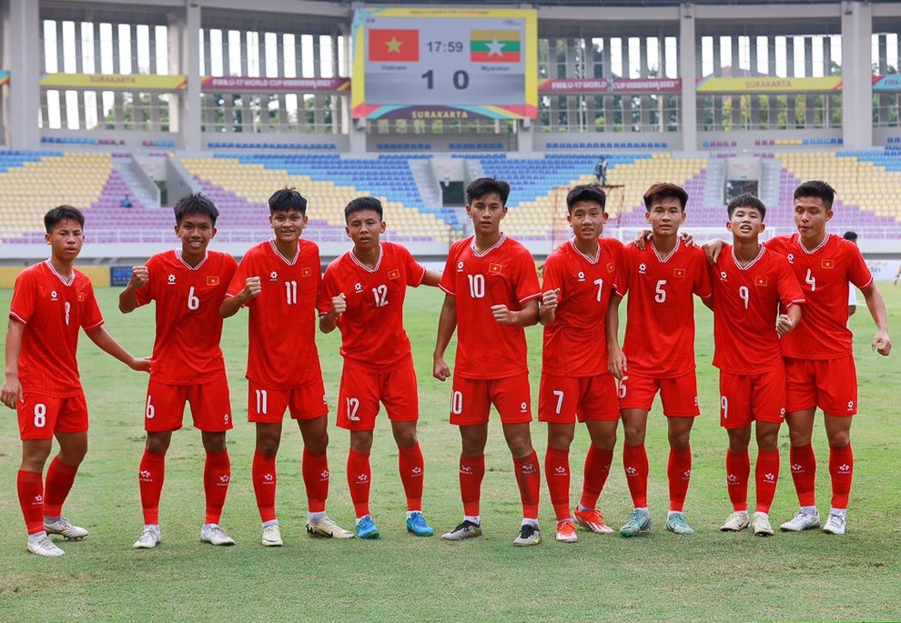 Thắng U16 Myanmar 5-1, U16 Việt Nam vào bán kết giải Đông Nam Á - 4 Thắng U16 Myanmar 5-1, U16 Việt Nam vào bán kết giải Đông Nam Á - 4