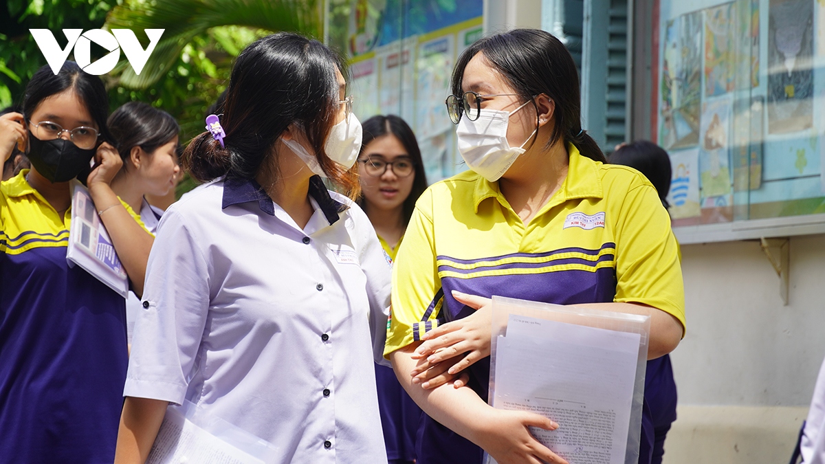 thí sinh tại tp.hcm hoàn thành bài thi tổ hợp hình ảnh 3 thi sinh tai tp.hcm hoan thanh bai thi to hop hinh anh 3