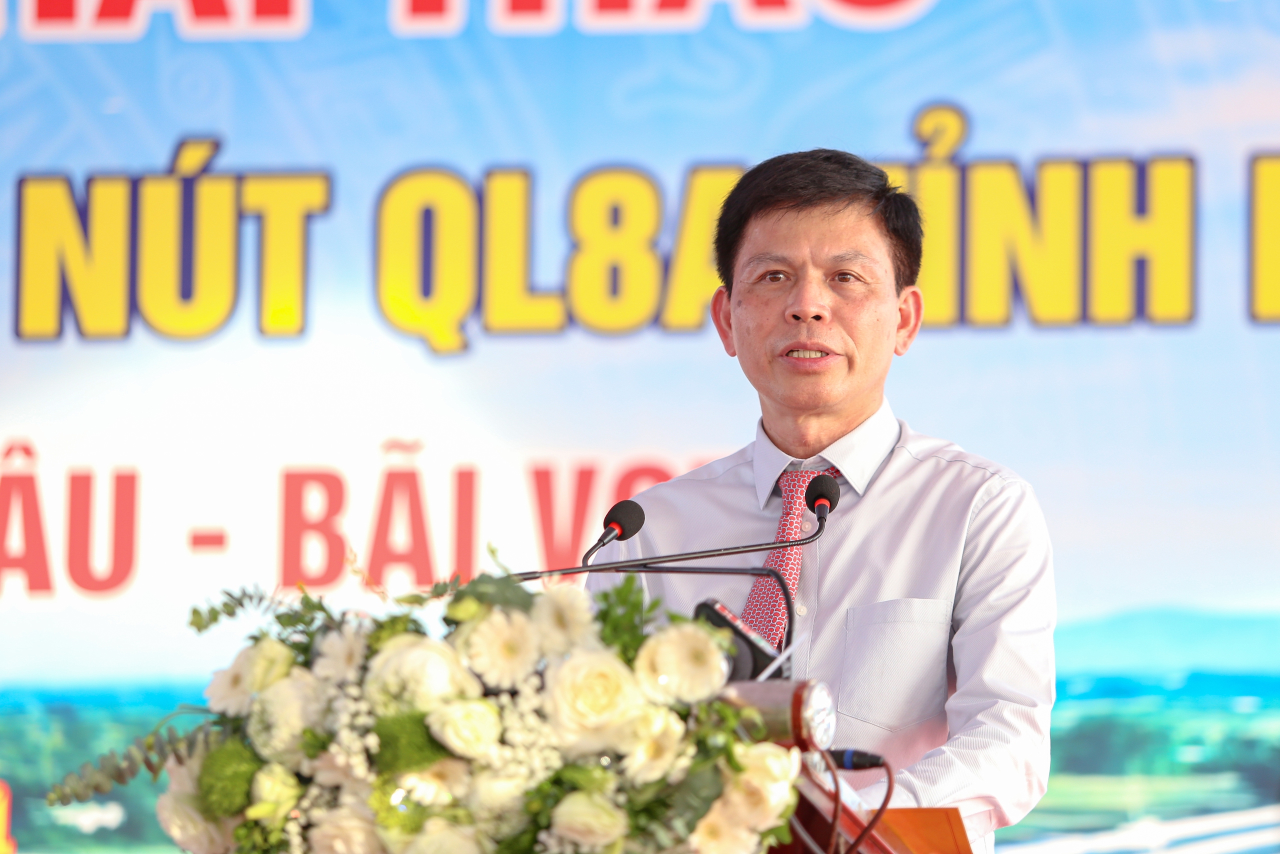 Thông xe tuyến cao tốc đầu tiên về Hà Tĩnh: Ra Thủ đô chỉ còn 4 tiếng- Ảnh 3. Thông xe tuyến cao tốc đầu tiên về Hà Tĩnh: Ra Thủ đô chỉ còn 4 tiếng- Ảnh 3.