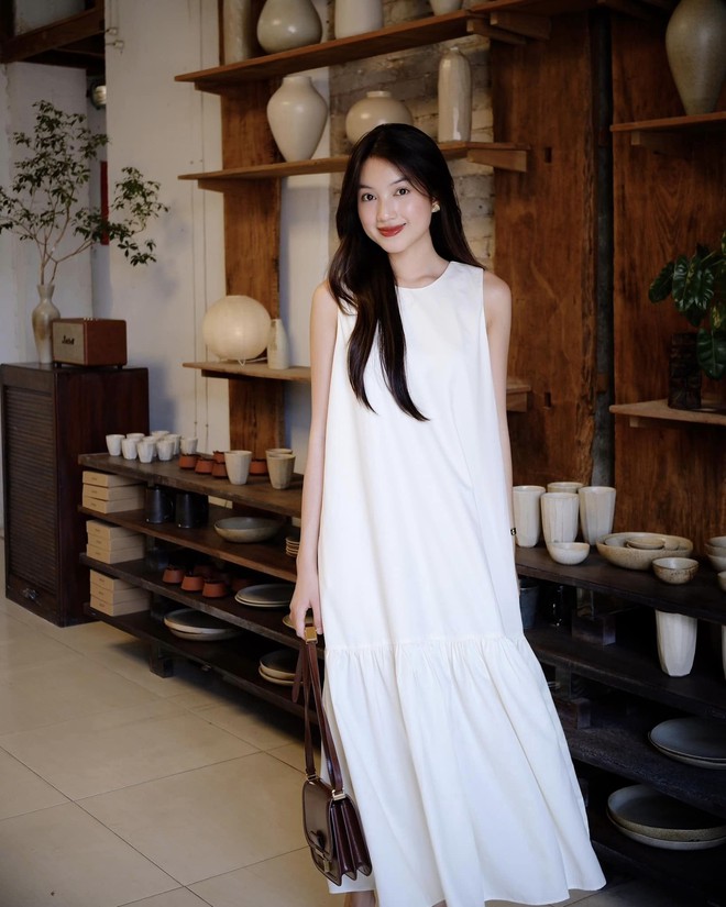 Đầm suông mát nhẹ, cùng nàng đi qua mùa hè nhẹ tênh- Ảnh 2. Đầm suông mát nhẹ, cùng nàng đi qua mùa hè nhẹ tênh- Ảnh 2.