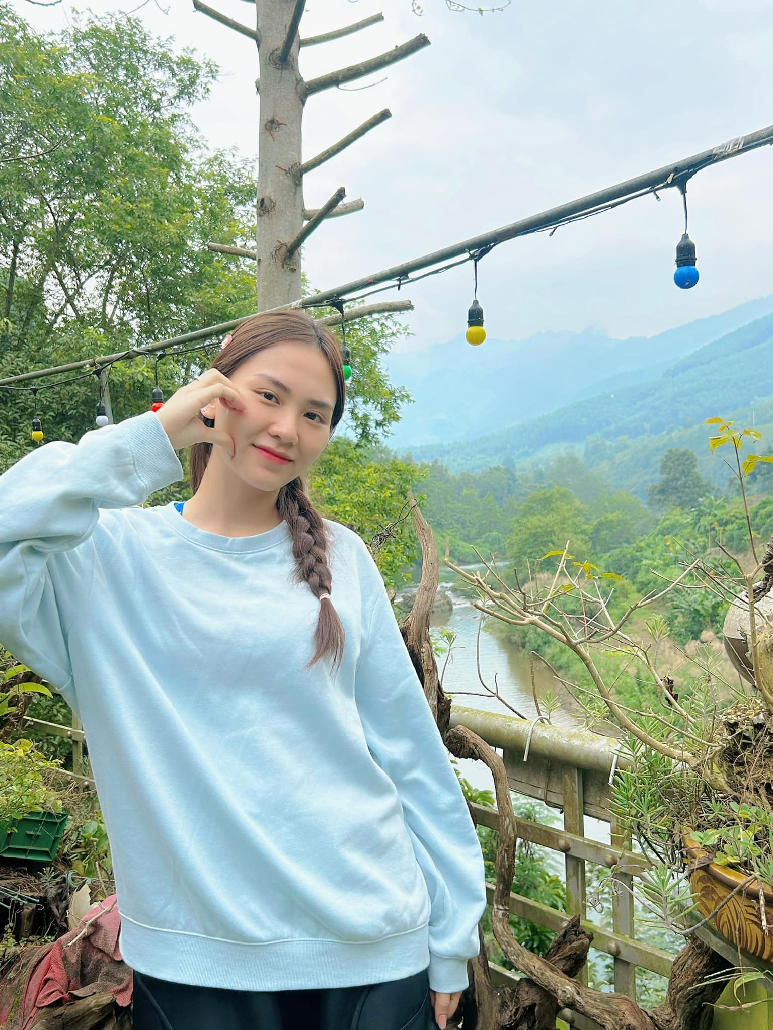 "Phớt lờ" chuyện Miss World bị dời lịch, Hoa hậu Mai Phương có hành động đẹp dịp Noel 2023 - Ảnh 8. "Phớt lờ" chuyện Miss World bị dời lịch, Hoa hậu Mai Phương có hành động đẹp dịp Noel 2023 - Ảnh 8.