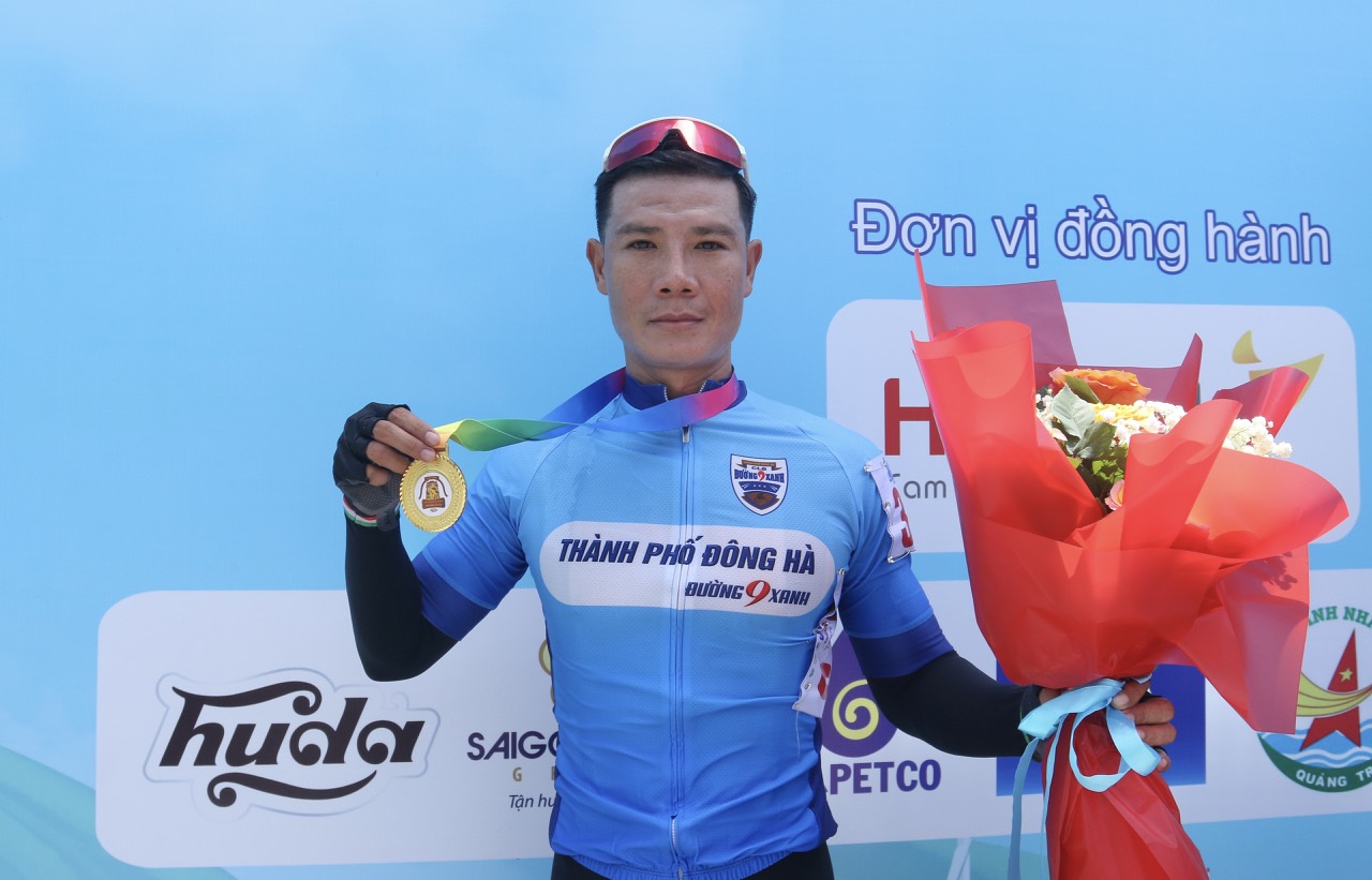 Giải đua xe đạp 'Điểm đến Hòa bình': Gay cấn các nội dung dành cho nam- Ảnh 14. Giải đua xe đạp 'Điểm đến Hòa bình': Gay cấn các nội dung dành cho nam- Ảnh 14.