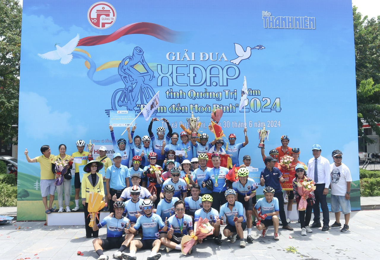 Giải đua xe đạp 'Điểm đến Hòa bình': Gay cấn các nội dung dành cho nam- Ảnh 16. Giải đua xe đạp 'Điểm đến Hòa bình': Gay cấn các nội dung dành cho nam- Ảnh 16.
