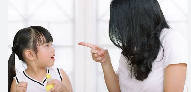 9 sai lầm của cha mẹ vô tình biến con thành đứa trẻ nhút nhát, yếu đuối- Ảnh 1. 9 sai lầm của cha mẹ vô tình biến con thành đứa trẻ nhút nhát, yếu đuối- Ảnh 1.