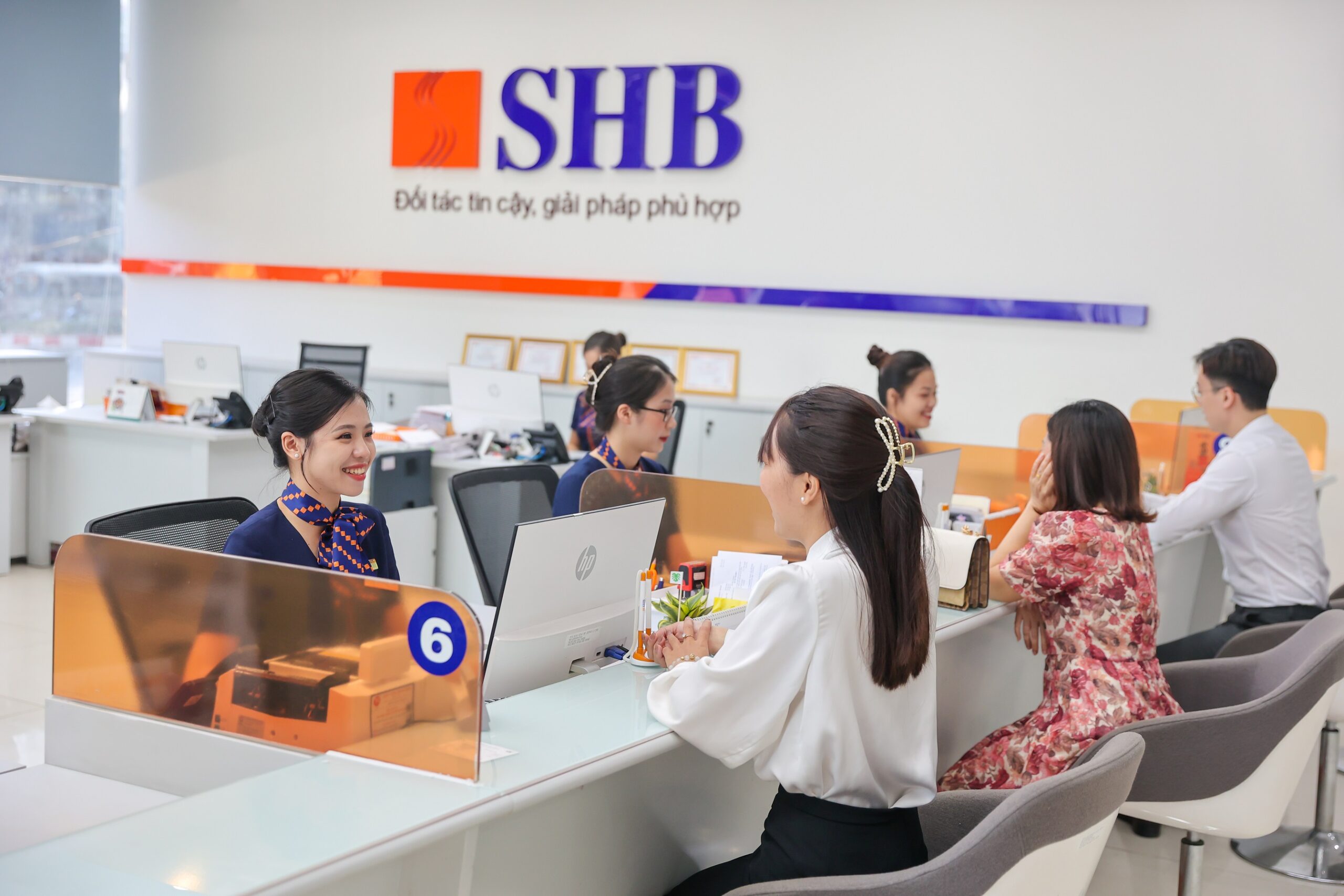SHB miễn/giảm nhiều loại phí dịch vụ tài chính và cung cấp nhiều đặc quyền cho các khách hàng doanh nghiệp FDI. - Vietnam.vn SHB miễn/giảm nhiều loại phí dịch vụ tài chính và cung cấp nhiều đặc quyền cho các khách hàng doanh nghiệp FDI.