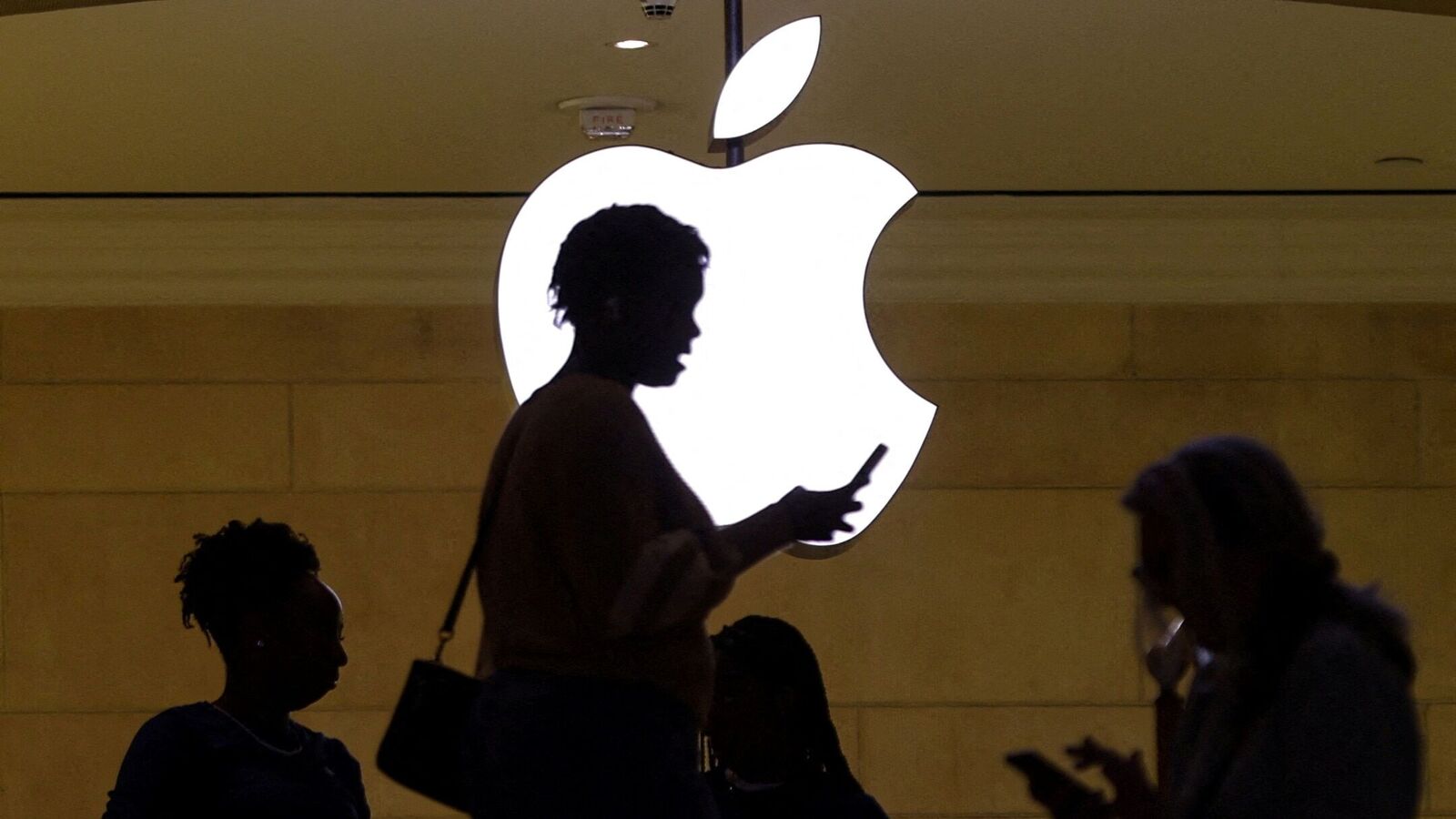 Apple bị Kaspersky tố 'quỵt' tiền thưởng- Ảnh 1. Apple bị Kaspersky tố 'quỵt' tiền thưởng- Ảnh 1.