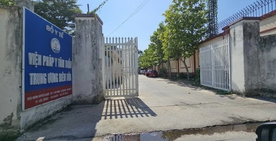Lãnh đạo Viện Pháp y tâm thần Biên Hòa bị bắt: Bộ Y tế họp gấp- Ảnh 1. Lãnh đạo Viện Pháp y tâm thần Biên Hòa bị bắt: Bộ Y tế họp gấp- Ảnh 1.