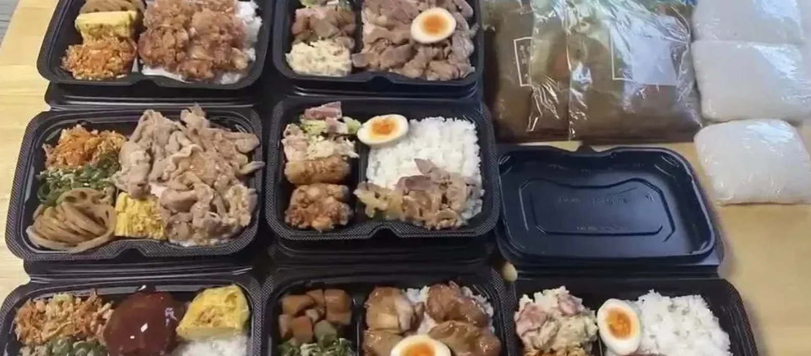 Trước ngày lâm bồn, người phụ nữ chuẩn bị sẵn bữa tối trong 1 tháng cho chồng vì lo ăn uống thiếu dinh dưỡng: CĐM phẫn nộ, là tình yêu hay sự cam chịu đến mù quáng- Ảnh 1. Trước ngày lâm bồn, người phụ nữ chuẩn bị sẵn bữa tối trong 1 tháng cho chồng vì lo ăn uống thiếu dinh dưỡng: CĐM phẫn nộ, là tình yêu hay sự cam chịu đến mù quáng- Ảnh 1.