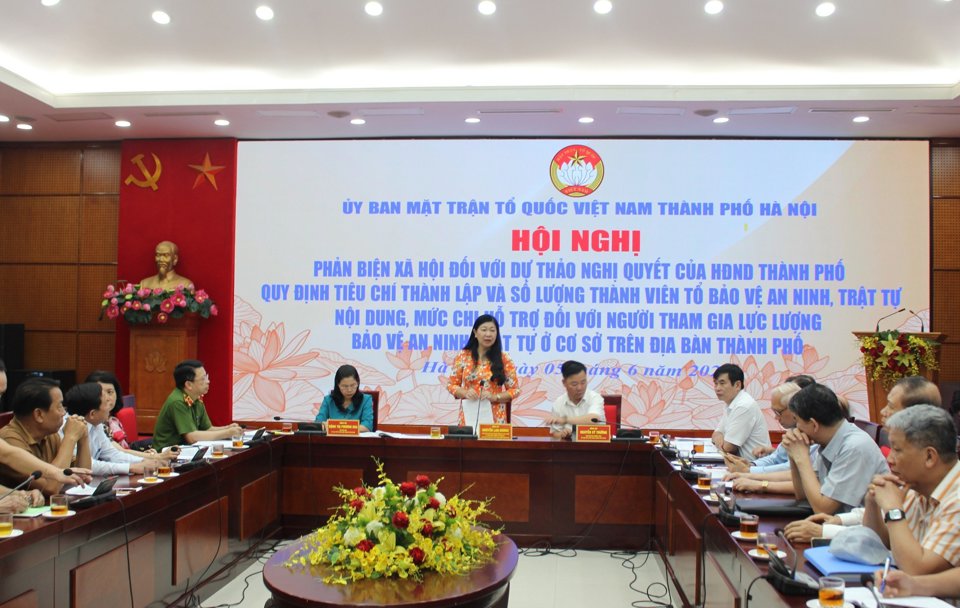 Quang cảnh Hội nghị phản biện xã hội vào dự thảo Nghị quyết của HĐND TP quy định tiêu chí thành lập và số lượng thành viên Tổ bảo vệ an ninh trật tự; nội dung, mức chi hỗ trợ đối với người tham gia lực lượng bảo vệ an ninh trật tự ở cơ sở trên địa bàn TP Hà Nội