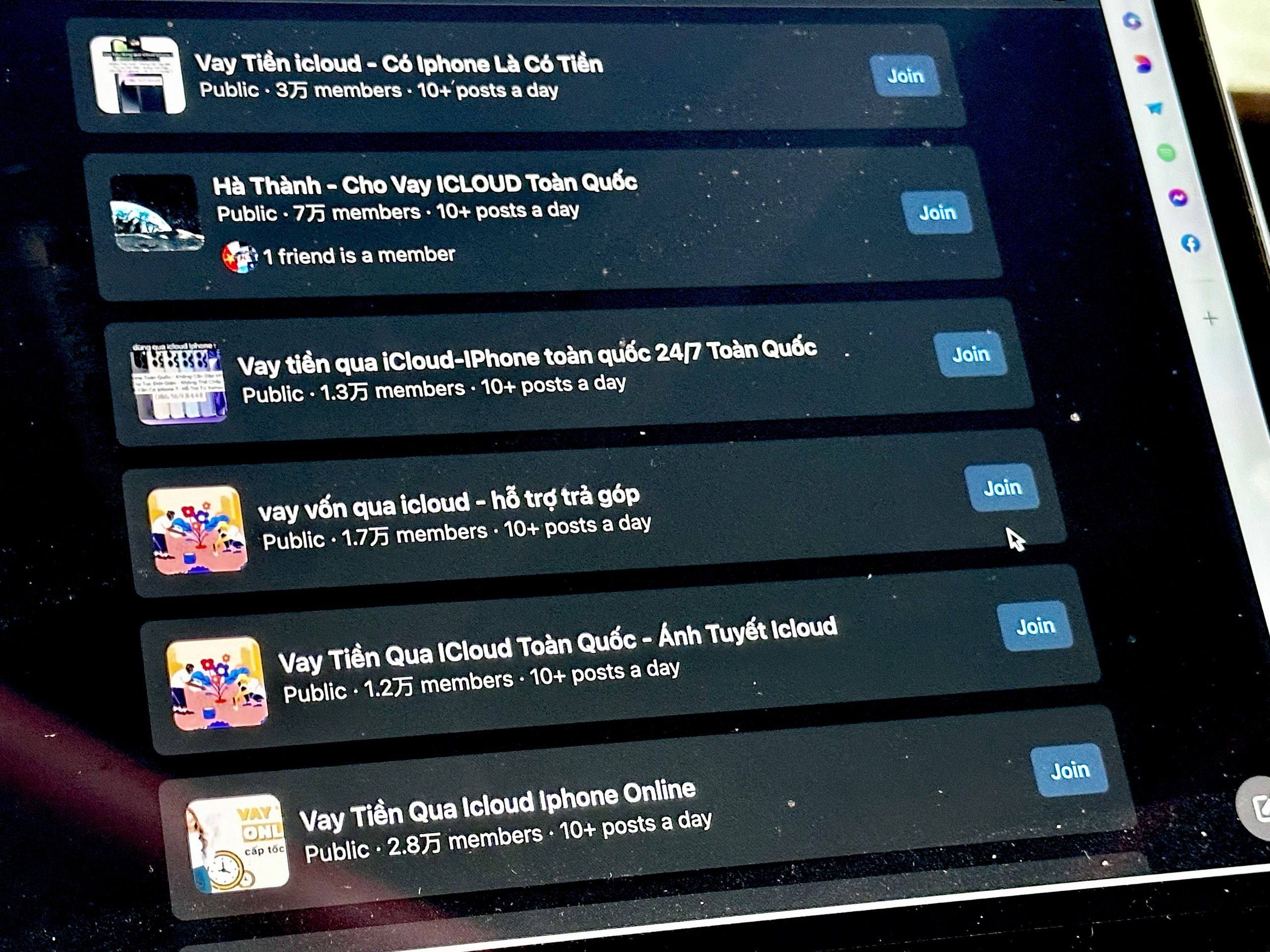 Hàng chục hội nhóm cho vay tiền qua iCloud trên Facebook, thực chất là biến tướng của tín dụng đen Hàng chục hội nhóm cho vay tiền qua iCloud trên Facebook, thực chất là biến tướng của tín dụng đen