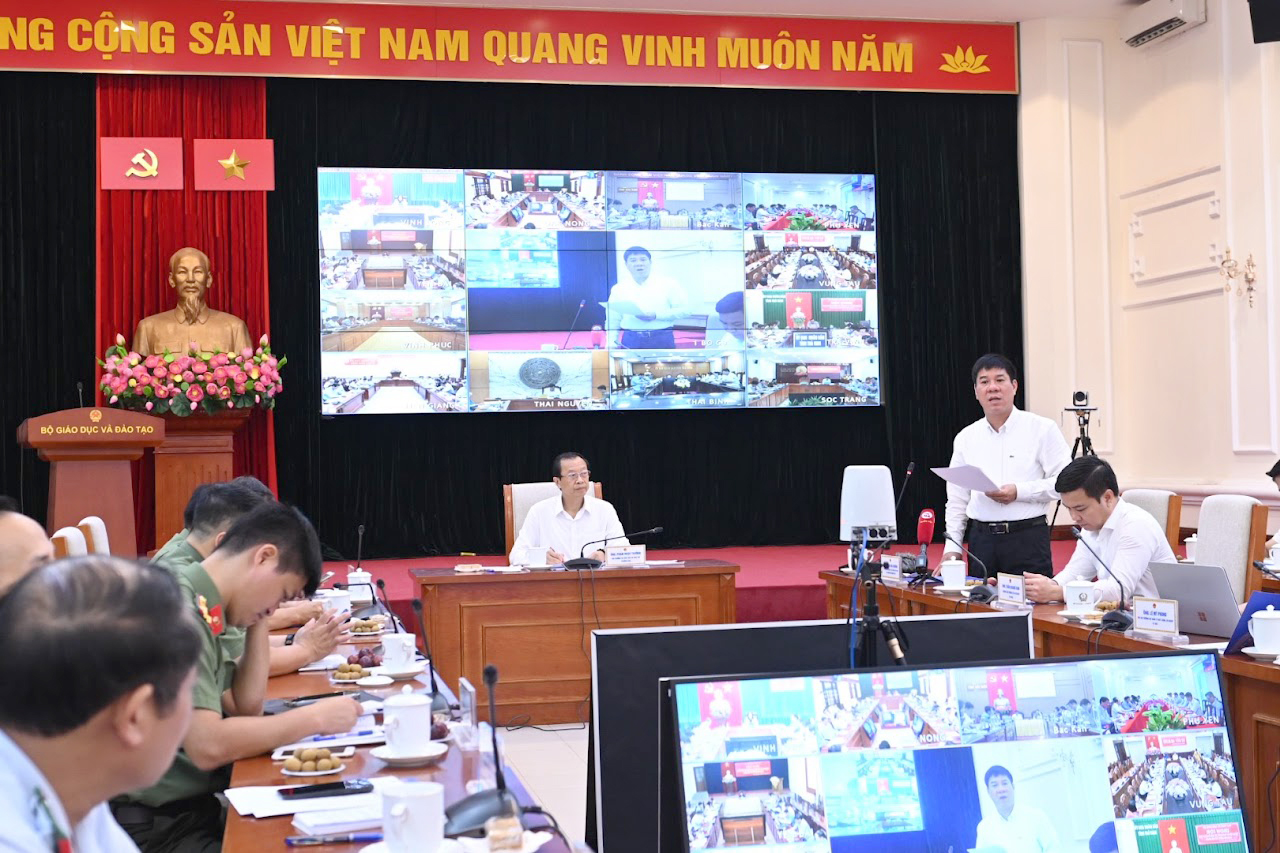 Thi tốt nghiệp THPT: Cảnh báo gian lận bằng AI- Ảnh 1. Thi tốt nghiệp THPT: Cảnh báo gian lận bằng AI- Ảnh 1.