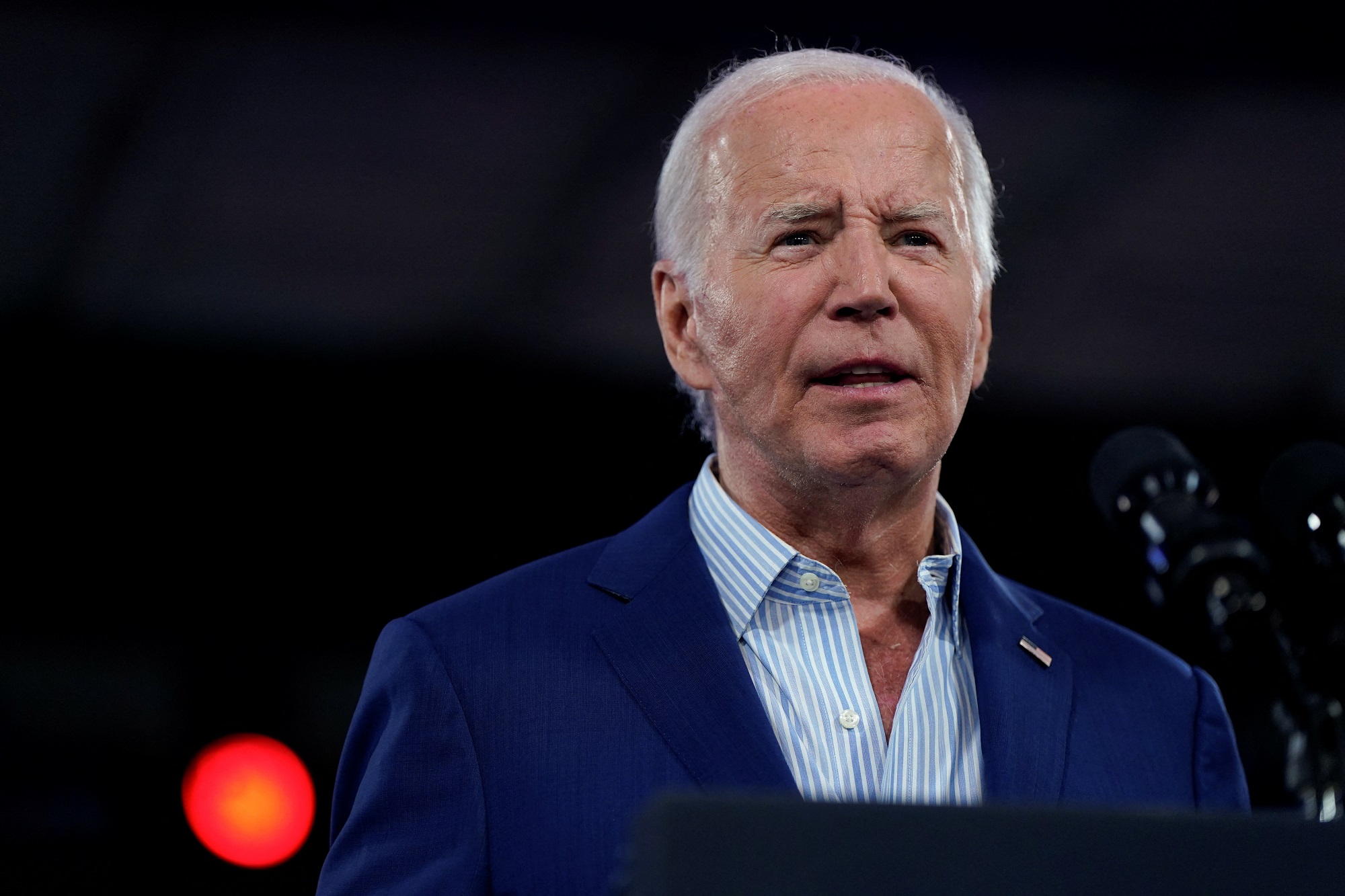 Chủ tịch Hạ viện Mỹ đề nghị chính phủ xem xét phế truất Tổng thống Biden - Ảnh 1. Chủ tịch Hạ viện Mỹ đề nghị chính phủ xem xét phế truất Tổng thống Biden - Ảnh 1.