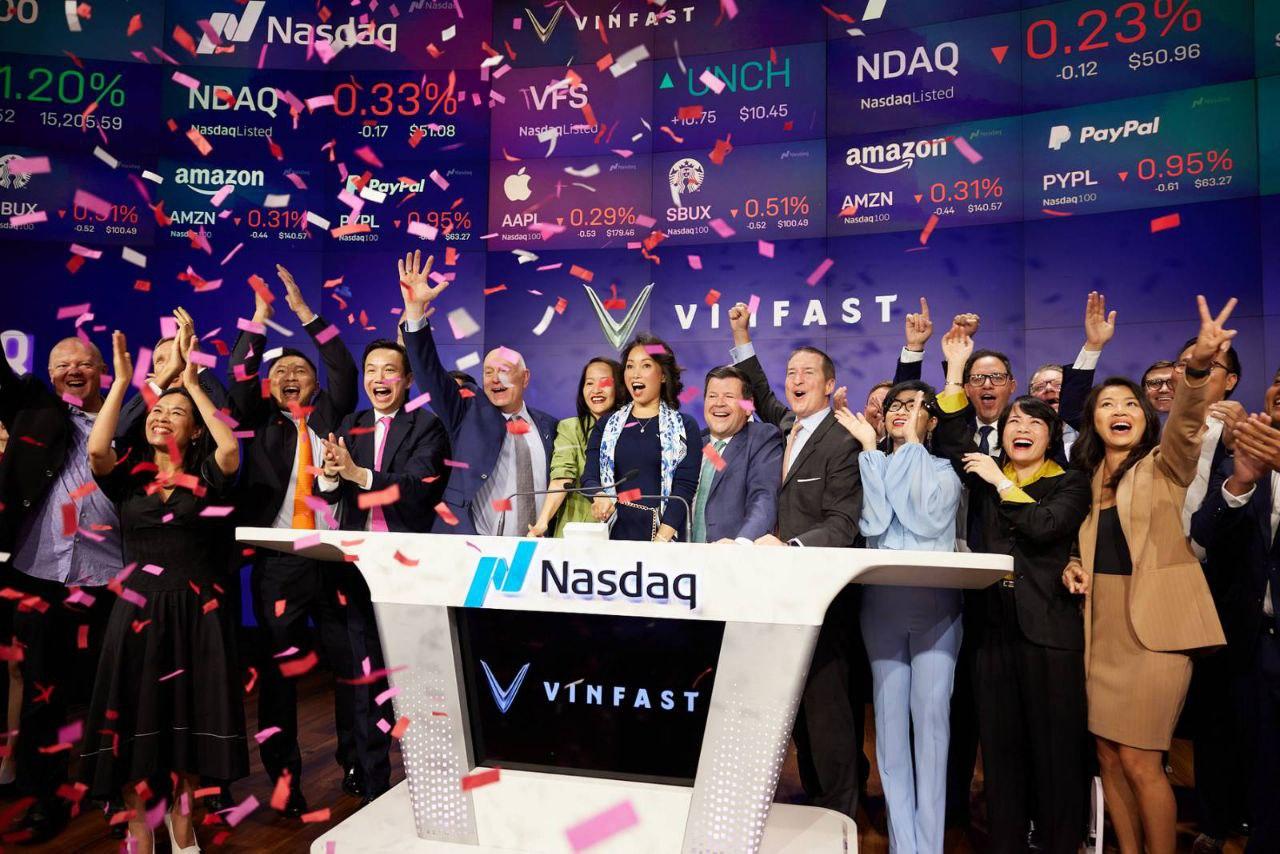 Cổ phiếu Vingroup bay cao sau khi VinFast giao dịch trên sàn Nasdaq - Ảnh 1. Cổ phiếu Vingroup bay cao sau khi VinFast giao dịch trên sàn Nasdaq - Ảnh 1.