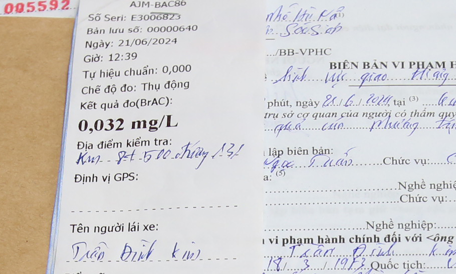 Công an xử phạt nhiều trường hợp vi phạm nồng độ cồn ở ngoại thành Hà Nội- Ảnh 8. Công an xử phạt nhiều trường hợp vi phạm nồng độ cồn ở ngoại thành Hà Nội- Ảnh 8.