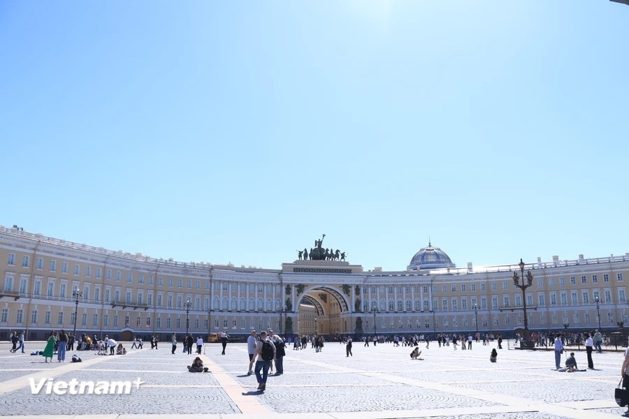 Cung điện Mùa Đông: Công trình xa hoa bậc nhất của nước Nga