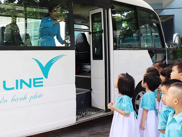 UBND TP Đà Nẵng yêu cầu rà soát các trường học có sử dụng xe ô tô hợp đồng đưa, đón học sinh. UBND TP Đà Nẵng yêu cầu rà soát các trường học có sử dụng xe ô tô hợp đồng đưa, đón học sinh.