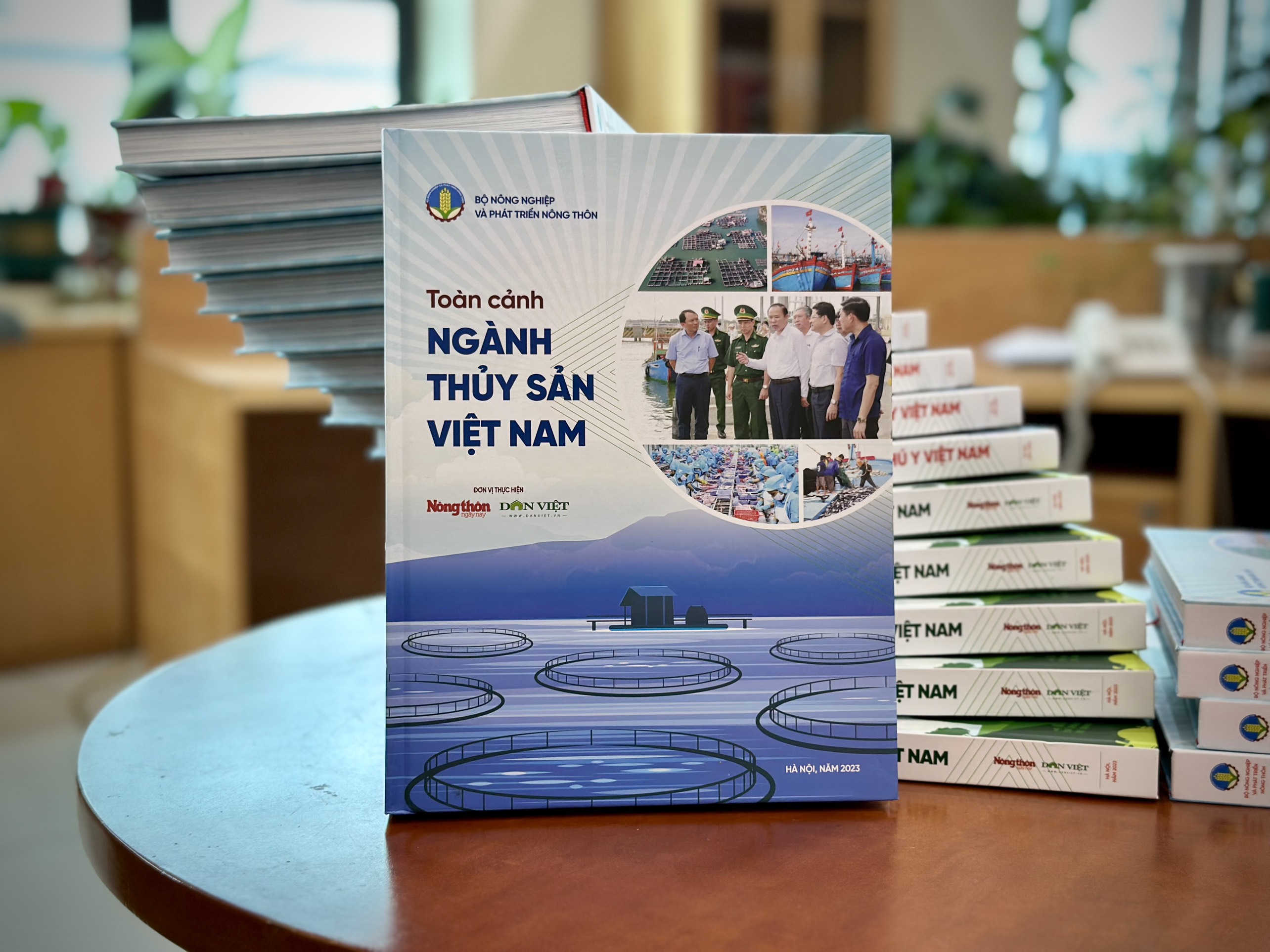 Cục trưởng Cục Thủy sản: Đặc san Toàn cảnh ngành Thủy sản Việt Nam như thước phim quý về sự phát triển của ngành- Ảnh 2. Cục trưởng Cục Thủy sản: Đặc san Toàn cảnh ngành Thủy sản Việt Nam như thước phim quý về sự phát triển của ngành- Ảnh 2.