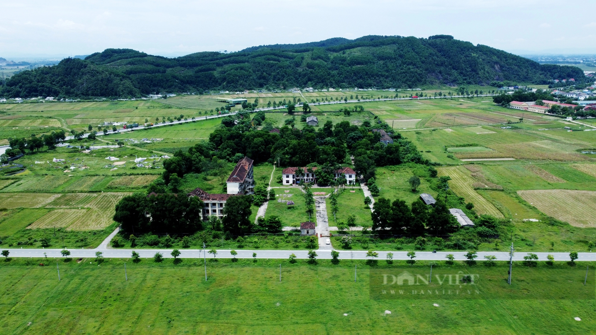 Đầu tư gần 20 tỷ đồng nhưng không thu hút được học sinh, trường học thành nơi Đầu tư gần 20 tỷ đồng nhưng không thu hút được học sinh, trường học thành nơi