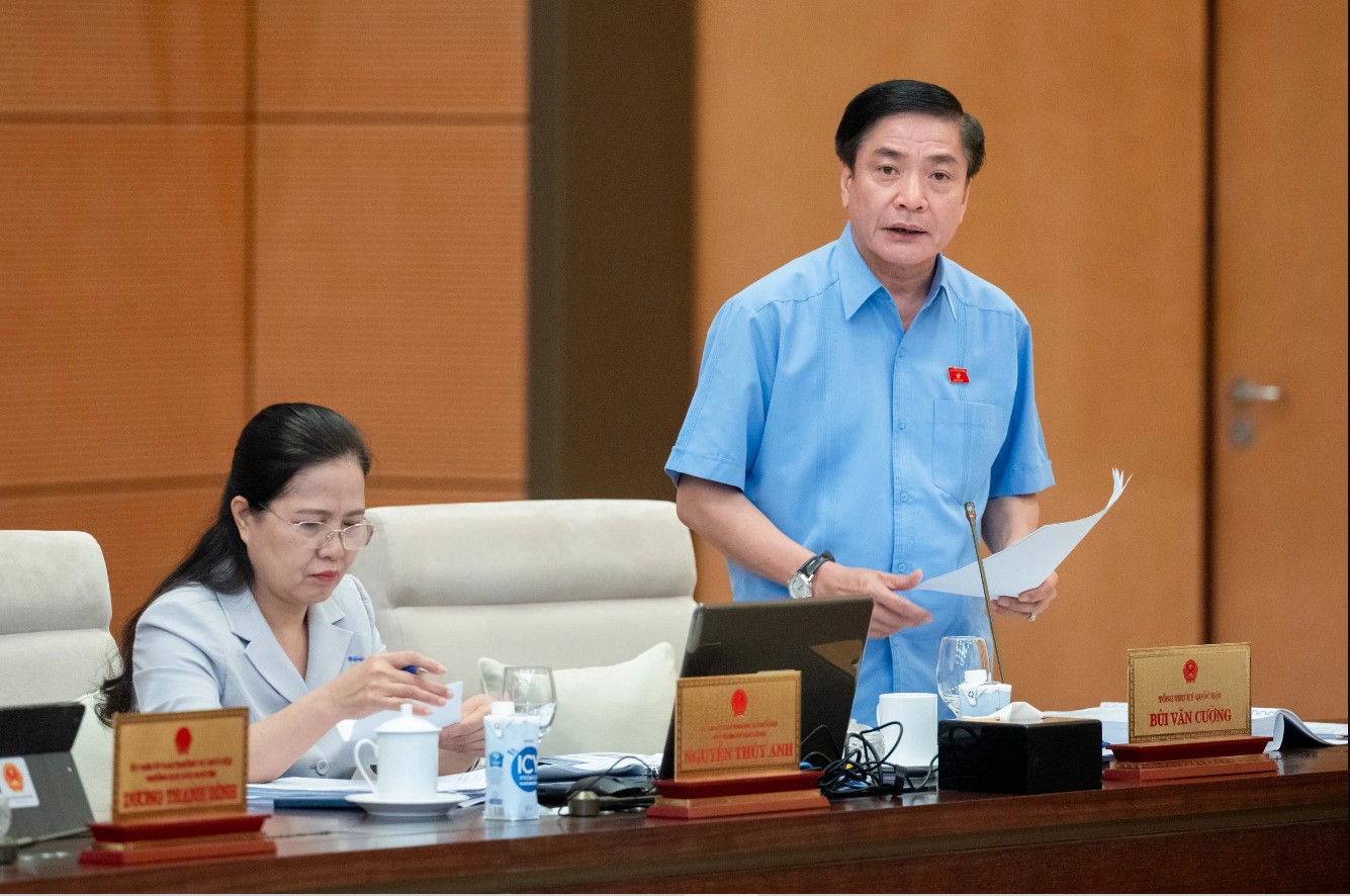 Pháp luật còn chồng chéo, nhiều vướng mắc: Để không còn 'khó như theo quy định'- Ảnh 2. Pháp luật còn chồng chéo, nhiều vướng mắc: Để không còn 'khó như theo quy định'- Ảnh 2.