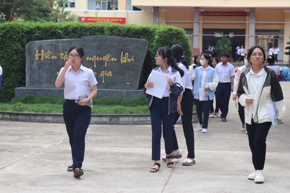 Đề môn văn thi lớp 10 chuyên ở Gia Lai trích dẫn sai: Cao nhất 9,25 điểm - 1 Đề môn văn thi lớp 10 chuyên ở Gia Lai trích dẫn sai: Cao nhất 9,25 điểm - 1