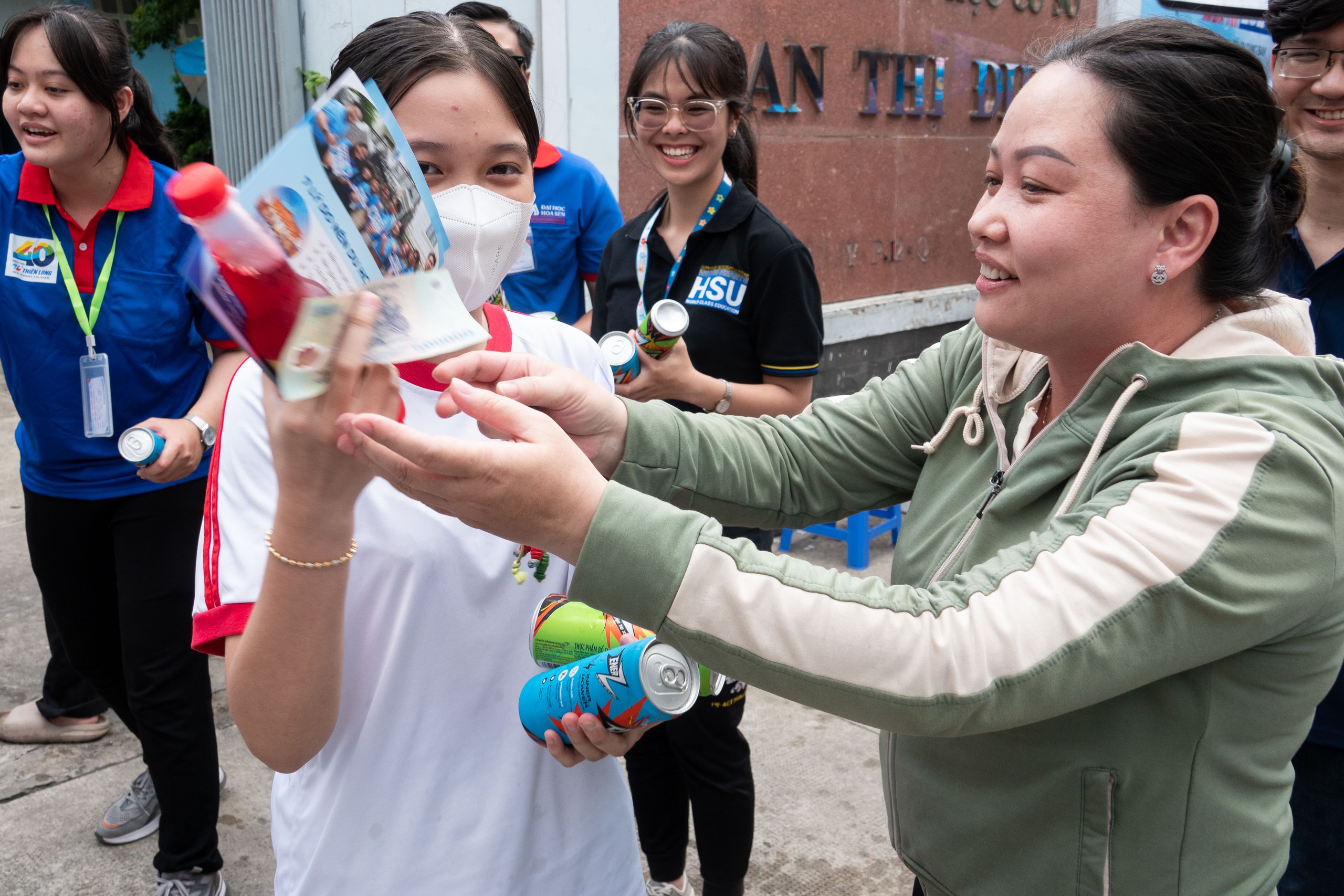 Đề thi tiếng Anh '15 phút là xong' nhưng thành ngữ nào khiến thí sinh 'tắt nguồn'?- Ảnh 1. Đề thi tiếng Anh '15 phút là xong' nhưng thành ngữ nào khiến thí sinh 'tắt nguồn'?- Ảnh 1.