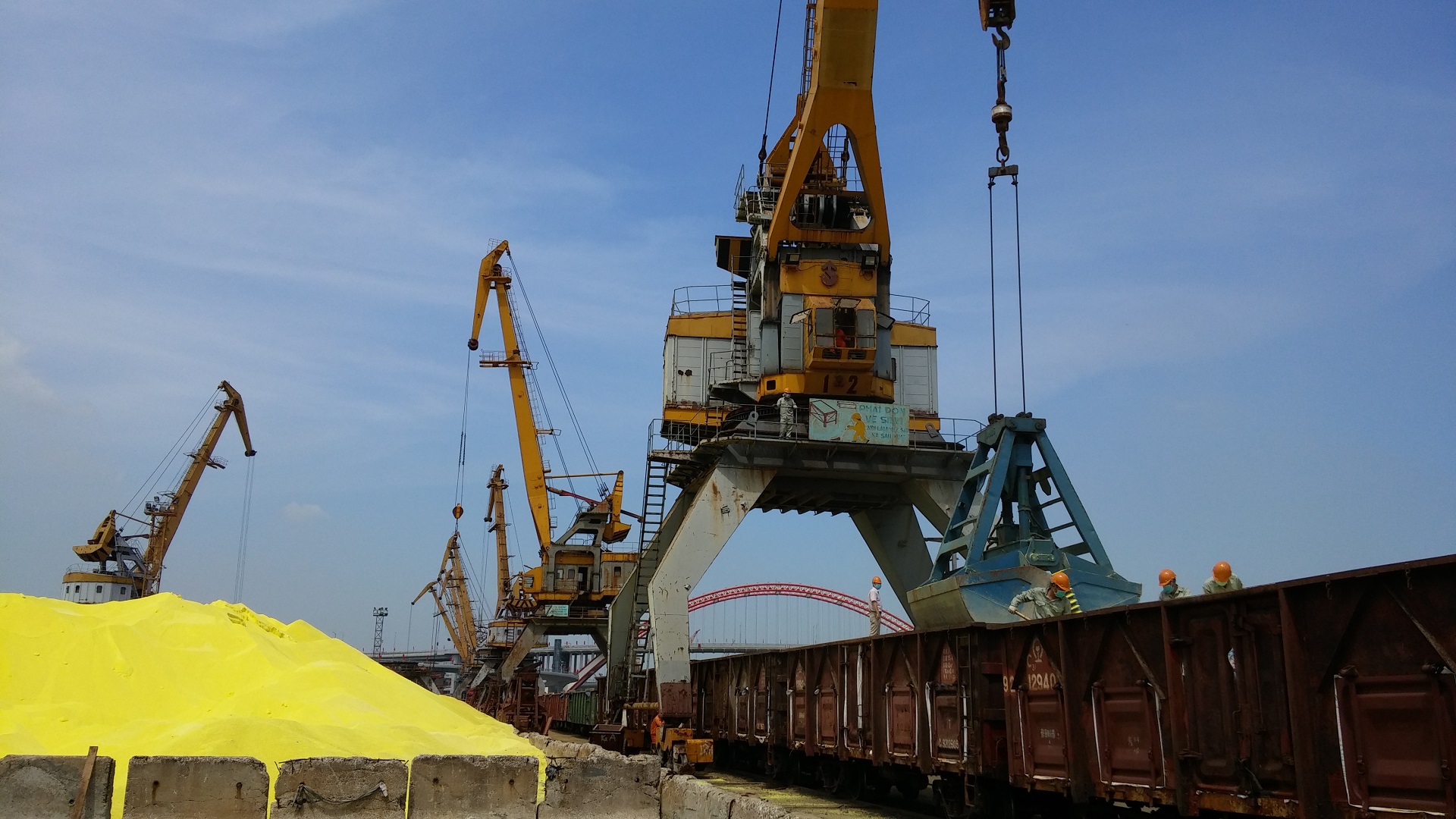 Đề xuất cảng biển loại I phải có kết nối đường sắt- Ảnh 1. Đề xuất cảng biển loại I phải có kết nối đường sắt- Ảnh 1.