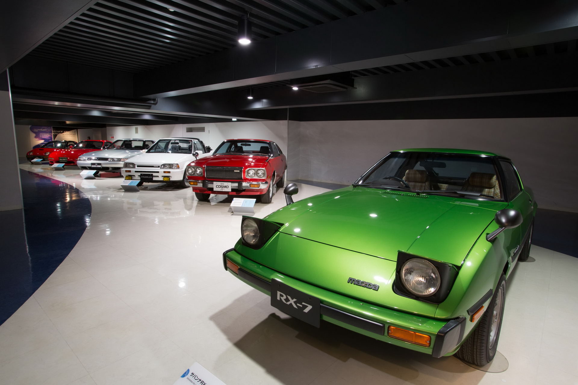 Động cơ đặc biệt trên chiếc xe hàng hiếm Mazda RX-7- Ảnh 1. Động cơ đặc biệt trên chiếc xe hàng hiếm Mazda RX-7- Ảnh 1.