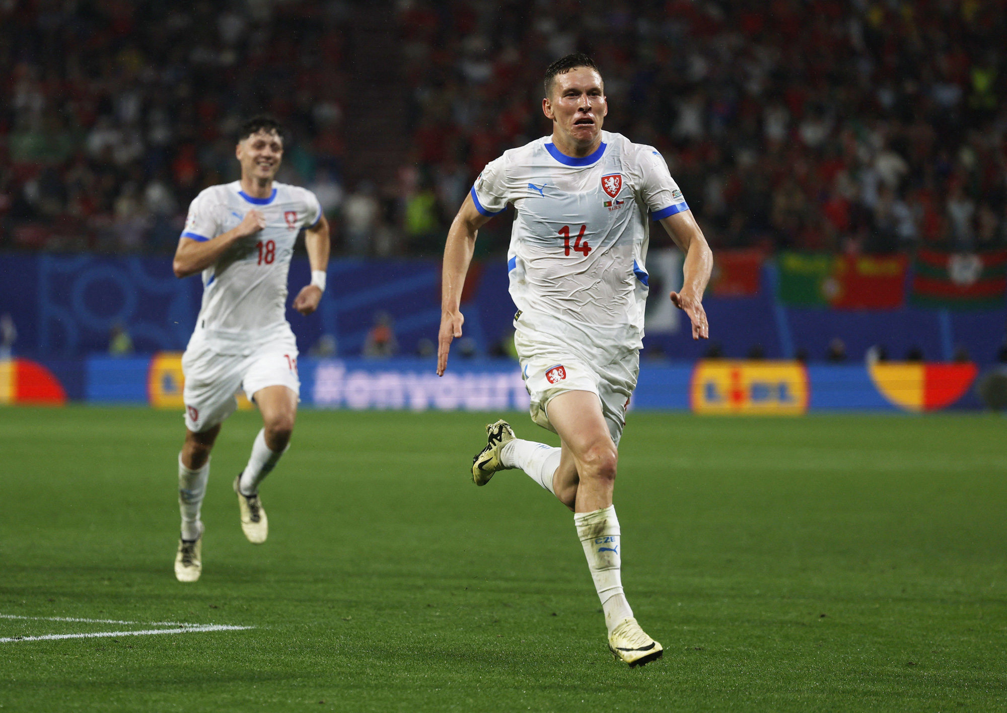 Dự đoán tỉ số Euro 2024: Georgia đấu với CH Czech, có hơn 2 bàn- Ảnh 1. CH Czech được đánh giá cao hơn so với Georgia - Ảnh: REUTERS
