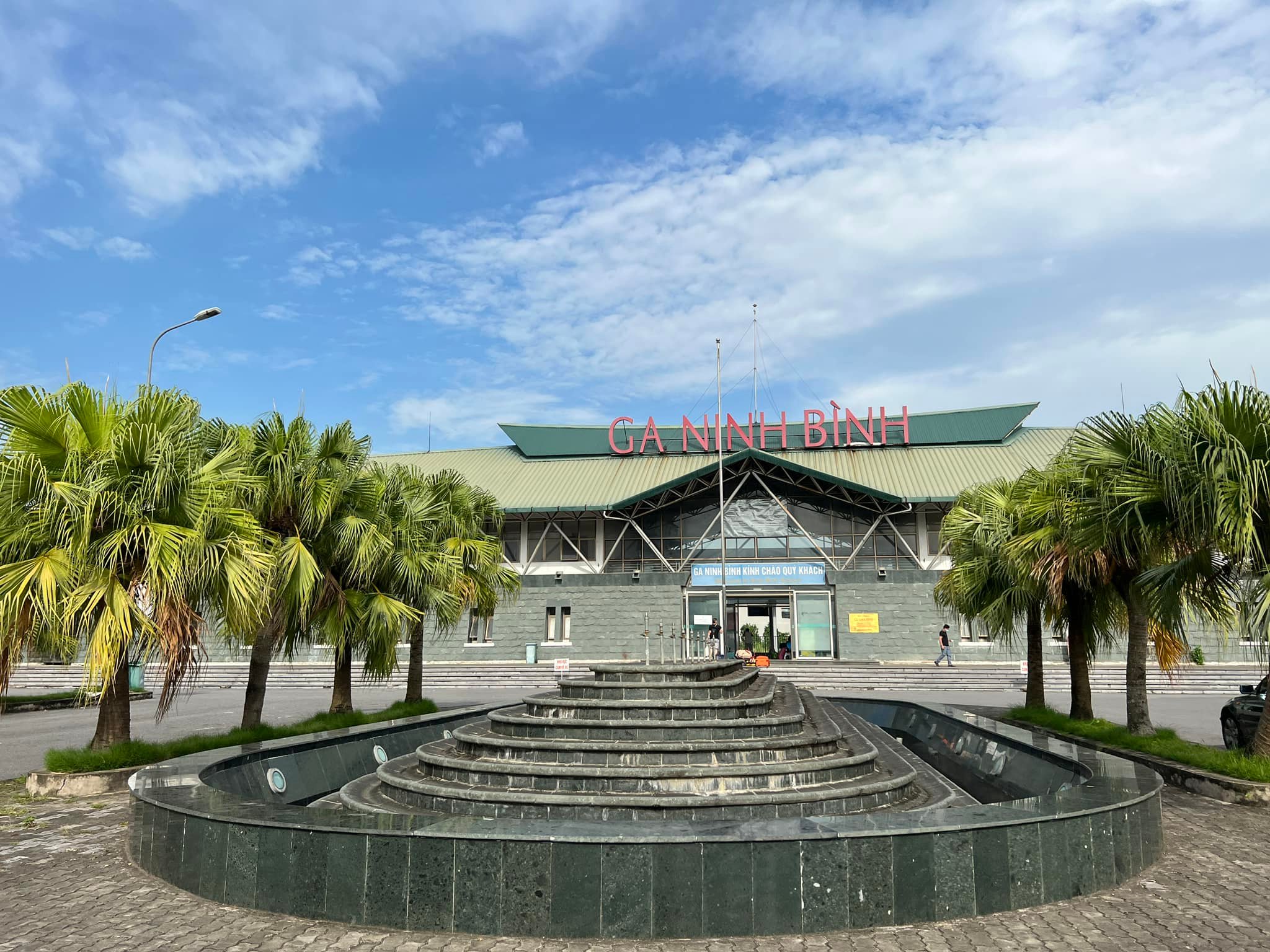 Du xuân Ninh Bình bằng tàu hỏa chỉ trong một ngày thế nào?- Ảnh 1. Du xuân Ninh Bình bằng tàu hỏa chỉ trong một ngày thế nào?- Ảnh 1.