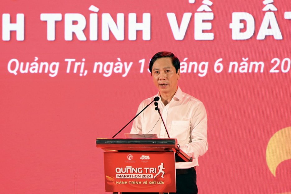 Khai mạc giải chạy Hành trình về đất lửa Quảng Trị 2024- Ảnh 1. Khai mạc giải chạy Hành trình về đất lửa Quảng Trị 2024- Ảnh 1.