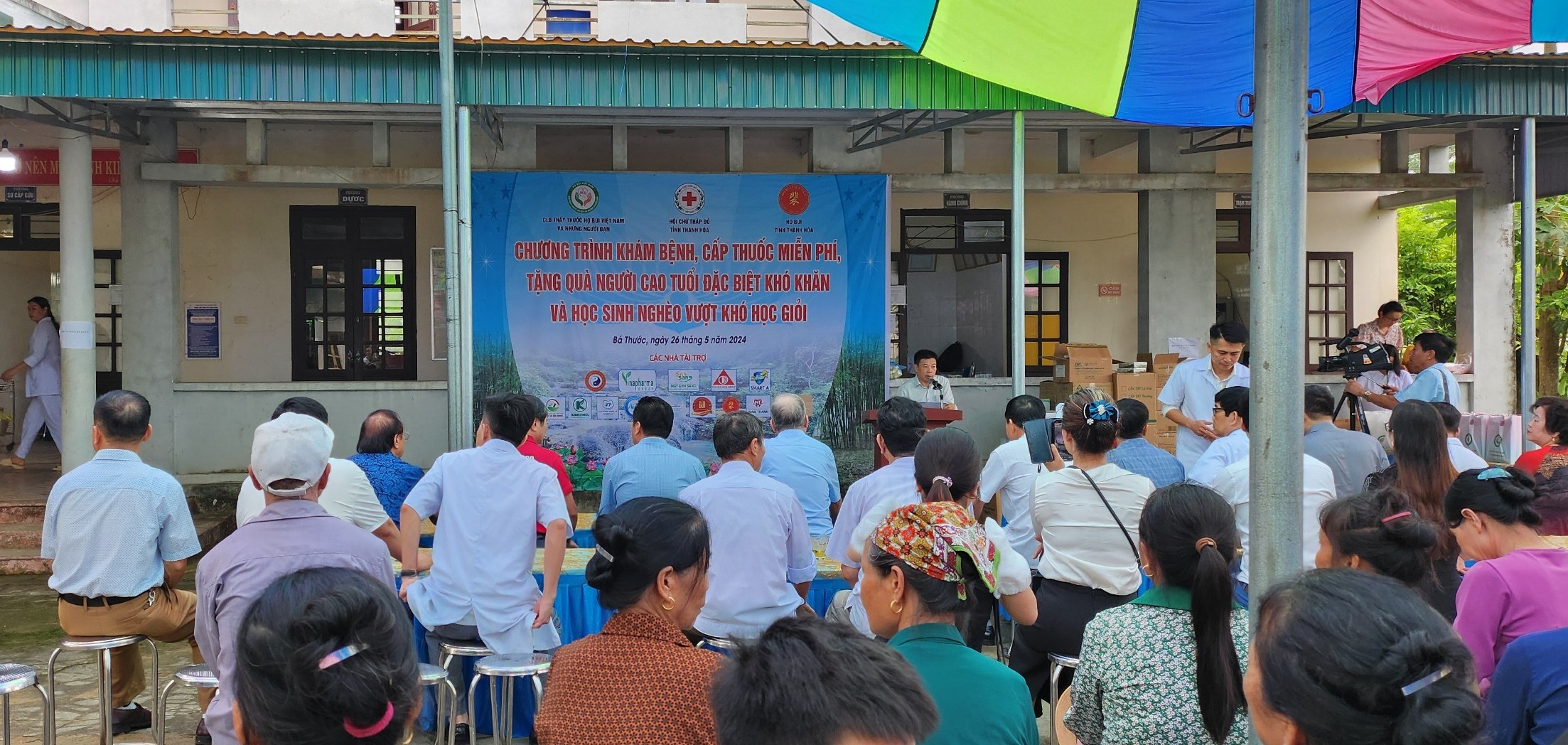 Thanh Hóa: Khám bệnh, tặng quà cho người cao tuổi có hoàn cảnh khó khăn - Ảnh 1. Thanh Hóa: Khám bệnh, tặng quà cho người cao tuổi có hoàn cảnh khó khăn - Ảnh 1.