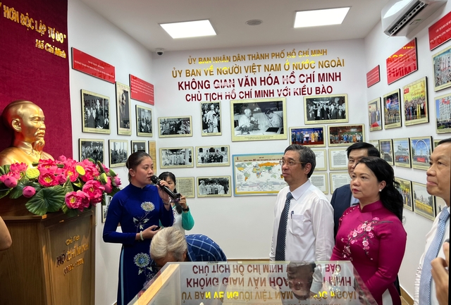 Khánh thành "Không gian văn hoá Hồ Chí Minh - Điểm hẹn kiều bào" - Ảnh 1. Khánh thành "Không gian văn hoá Hồ Chí Minh - Điểm hẹn kiều bào" - Ảnh 1.