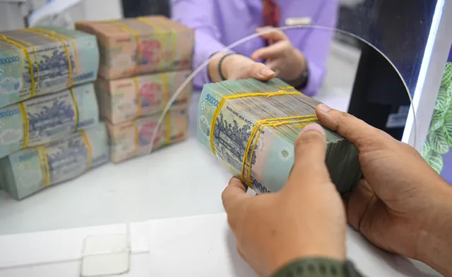 Lãi suất tiết kiệm tại nhiều ngân hàng tiếp tục tăng - Ảnh 1. Lãi suất tiết kiệm tại nhiều ngân hàng tiếp tục tăng - Ảnh 1.