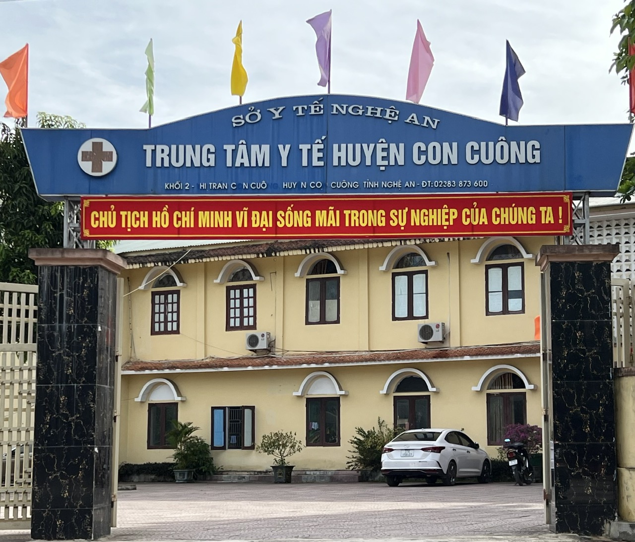 Làm rõ thông tin hơn 100 nhân viên y tế bị thu hồi tiền công tiêm vắc xin Covid-19- Ảnh 1. Làm rõ thông tin hơn 100 nhân viên y tế bị thu hồi tiền công tiêm vắc xin Covid-19- Ảnh 1.
