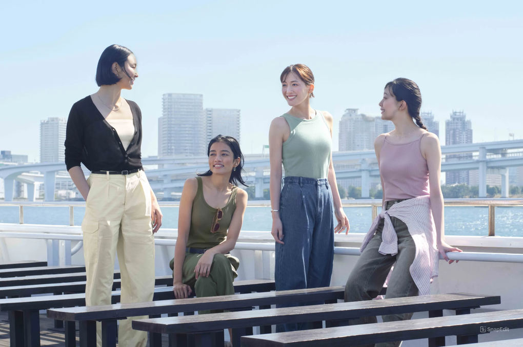 Mẫu áo mùa hè đang gây sốt, được các tín đồ thời trang ưa chuộng - 11 Mẫu áo mùa hè đang gây sốt, được các tín đồ thời trang ưa chuộng - 11