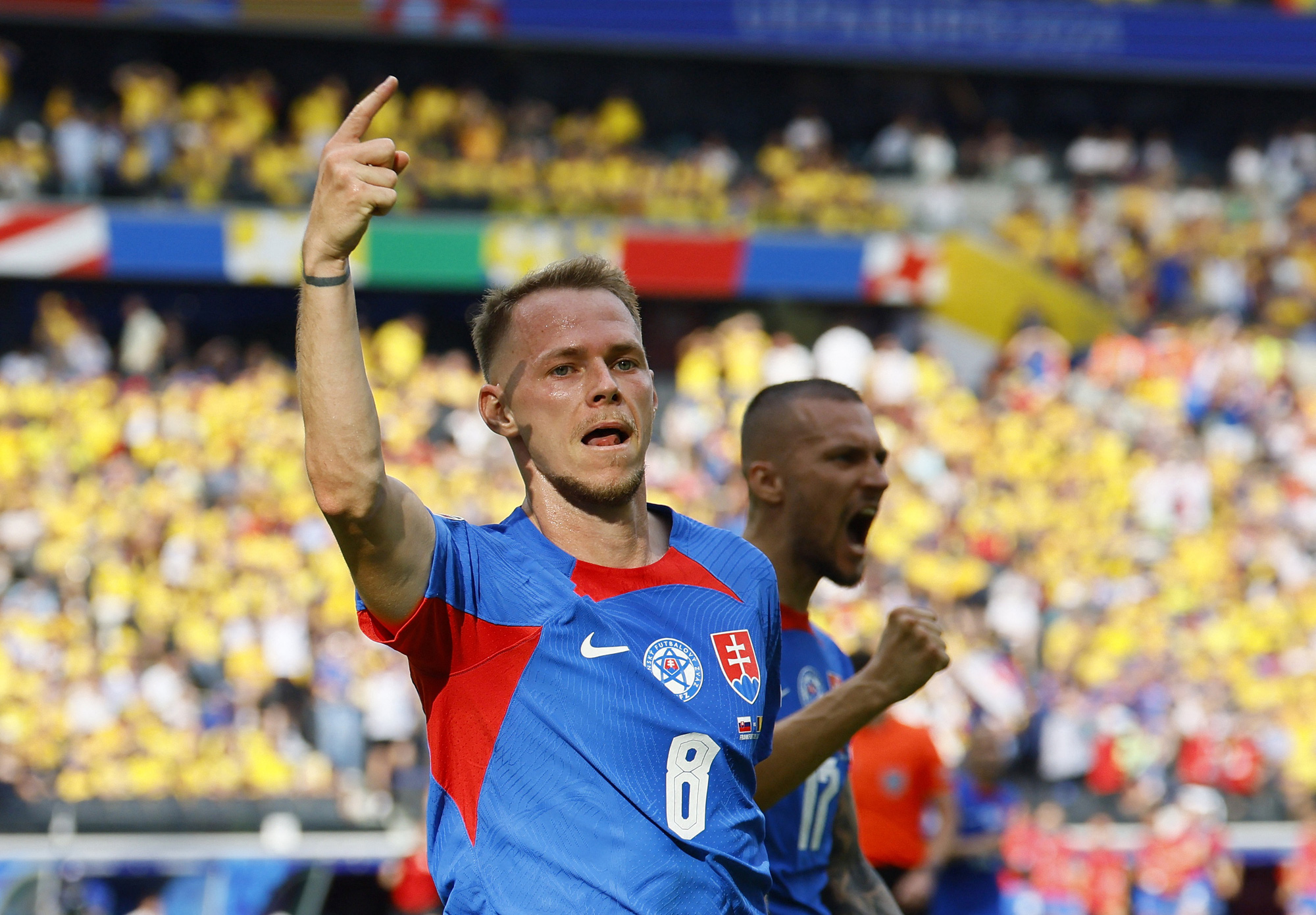 Máy tính soi tỉ số Euro 2024: Anh thắng Slovakia 2-0- Ảnh 2. Tuyển Slovakia được dự đoán sẽ dừng bước trước tuyển Anh - Ảnh: REUTERS